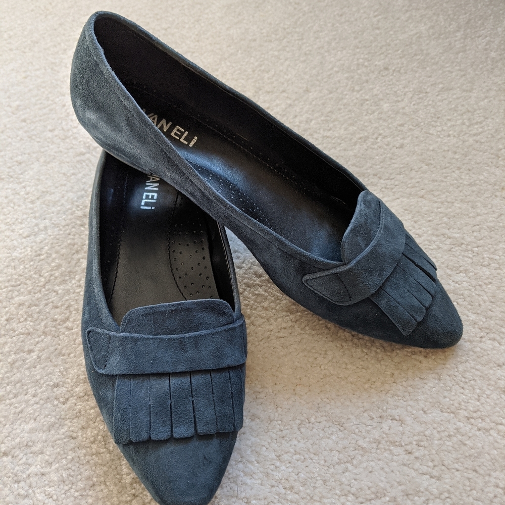 Van Eli blue suede flats size 8.5 M